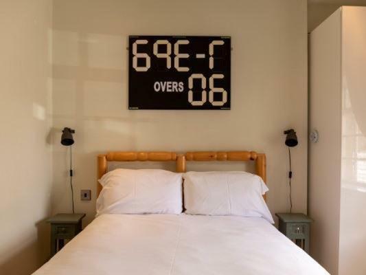 Bed and Breakfast The Craven Heifer Addingham Екстер'єр фото